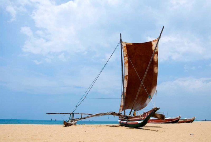 The Reef Beach Hotel Negombo Exteriör bild